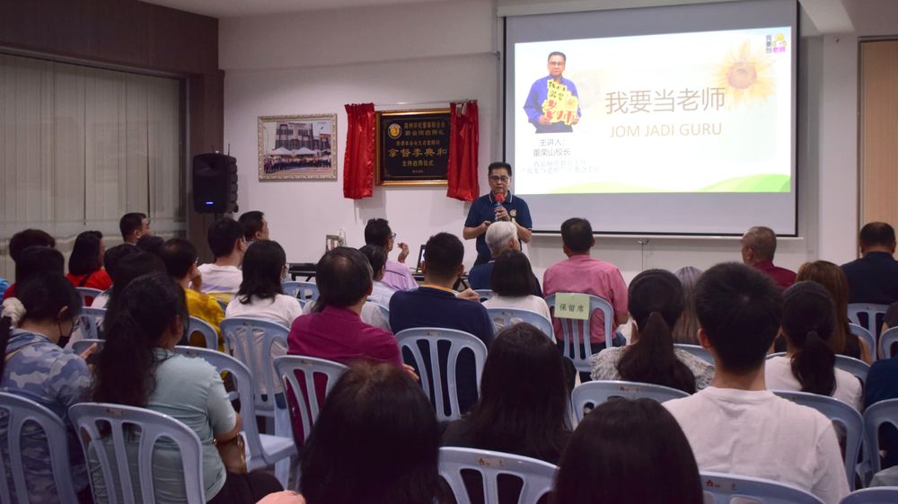 谢立意:聘临教应急 缩班非解师资荒良方